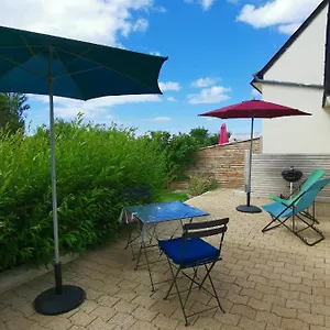  Hébergement de vacances Nid De Verdure Au Calme, Proche De La